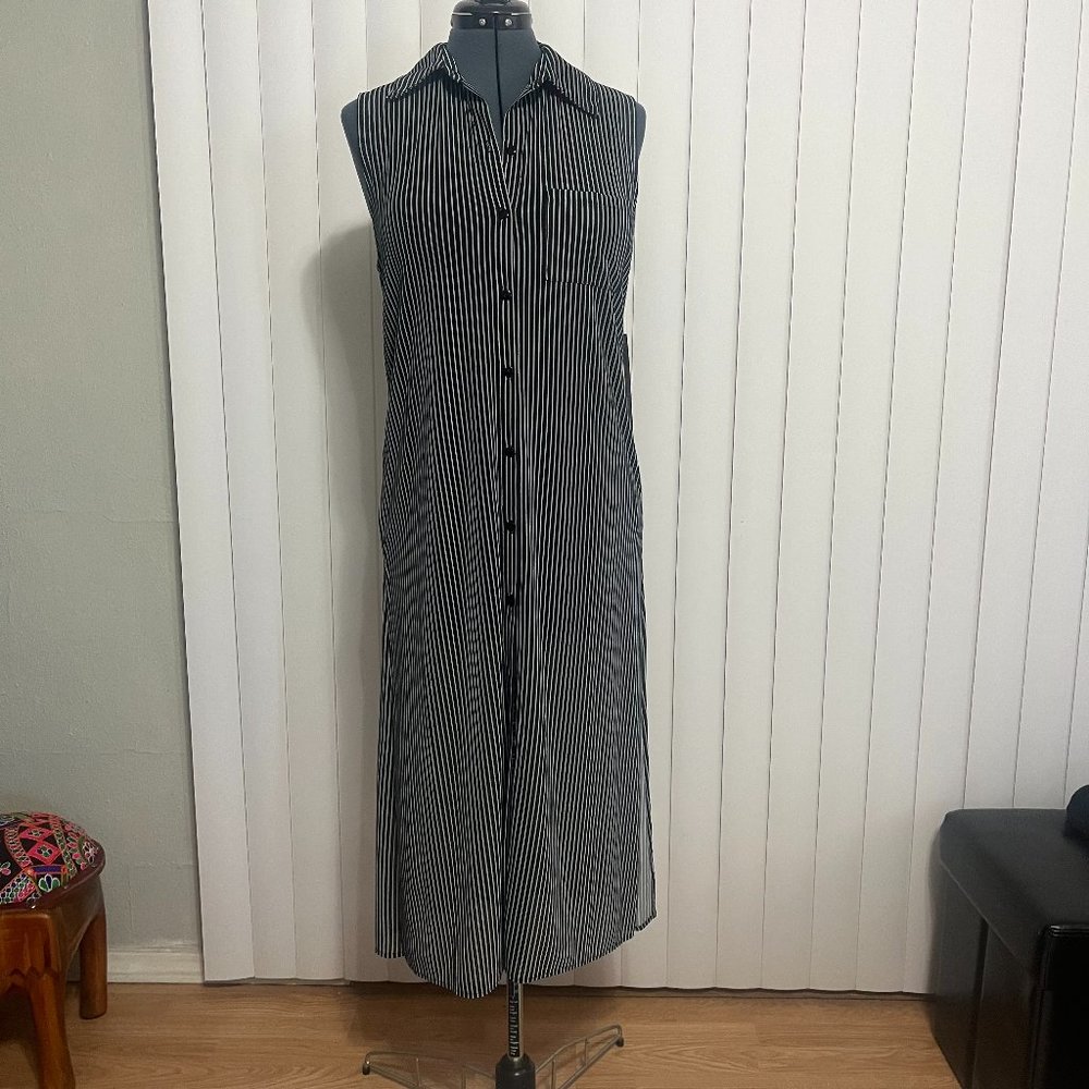 G Collection NWT Black and White, Striped, Button down, Maxi Dress Size M